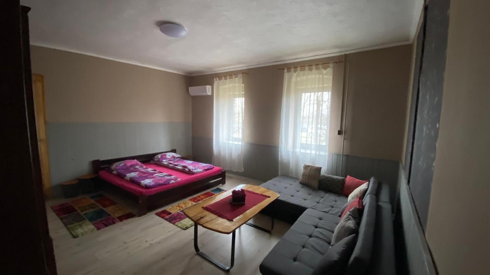 Dobo Tanya Villa Roszke Buitenkant foto