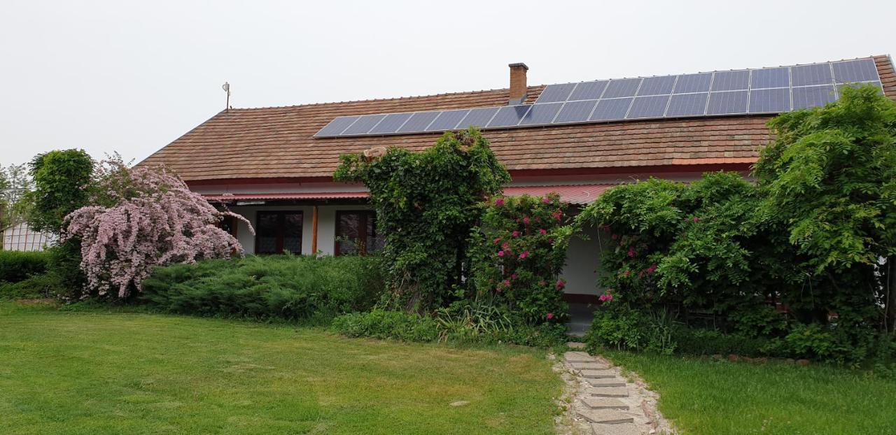Dobo Tanya Villa Roszke Buitenkant foto