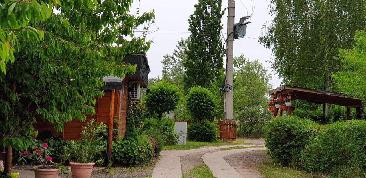 Dobo Tanya Villa Roszke Buitenkant foto